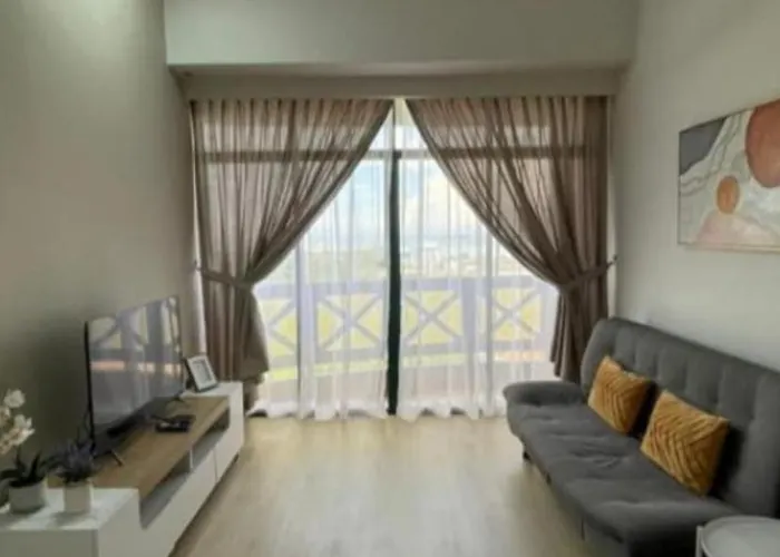 Instay Leisure Mahkota With Sea/Pool View