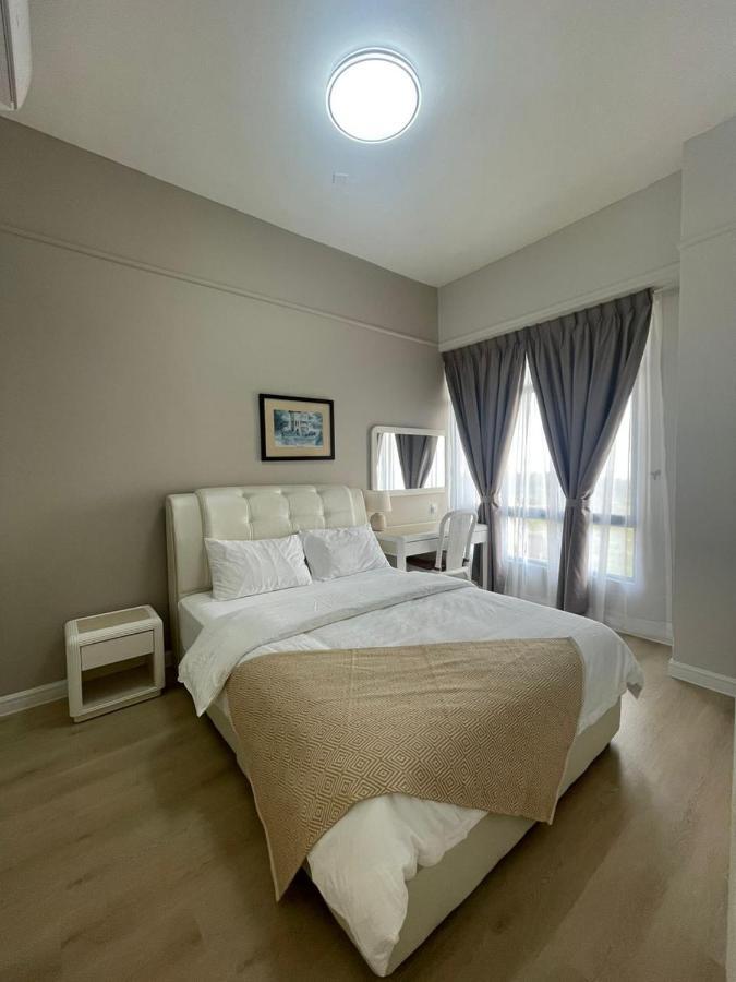 Apartment Instay Leisure Mahkota With Sea/pool View Malacca