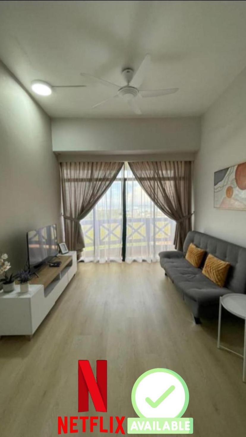 Apartment Instay Leisure Mahkota With Sea/pool View